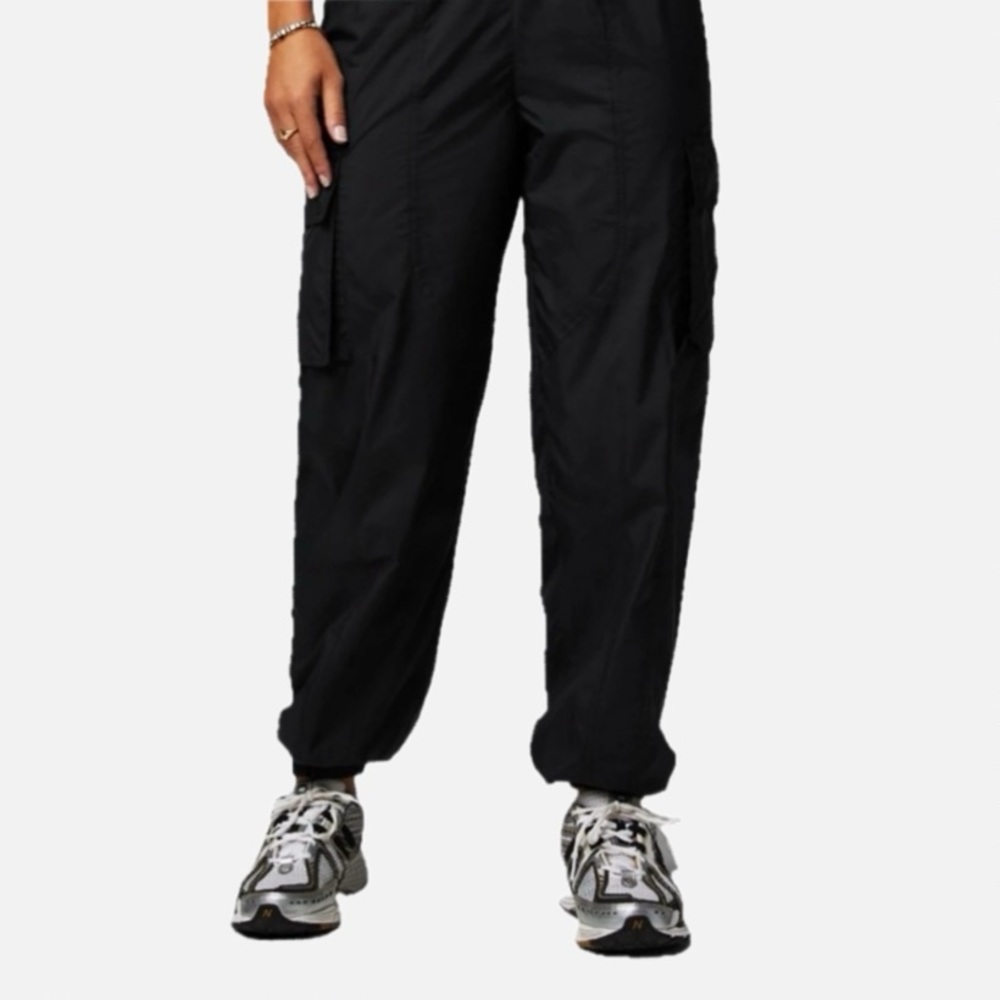 Fabletics elastic waist cargo pants.
